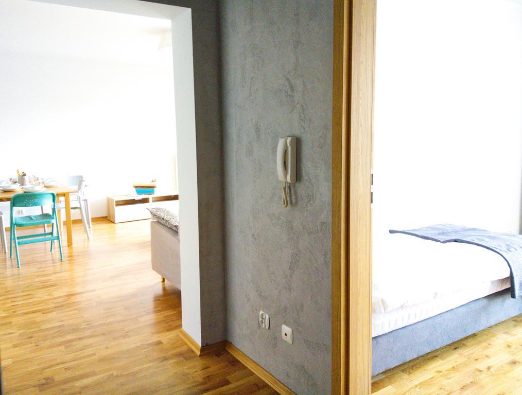Jt Apartments/Dworska Krakau Buitenkant foto